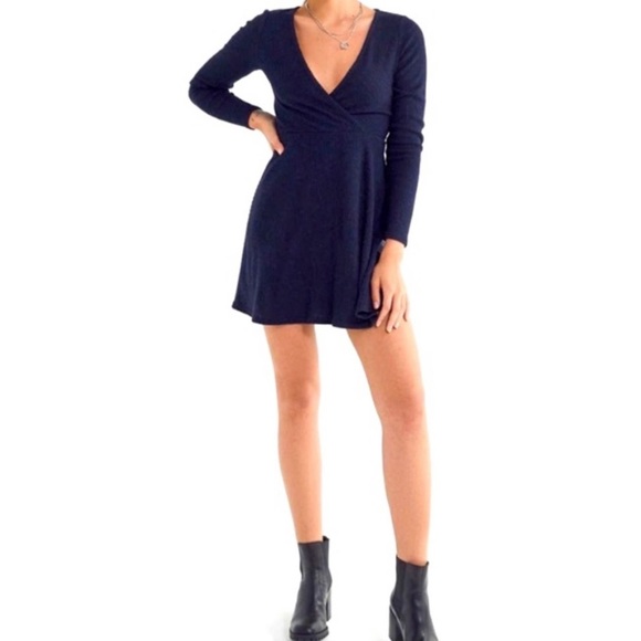 Urban Outfitters Knit Deep V-Neck Long Sleeve Navy Blue Mini Dress - Picture 4 of 5